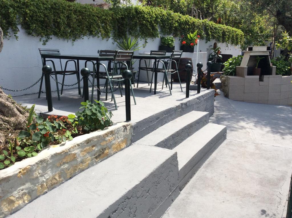 Apartments Simo Petrovac Екстер'єр фото