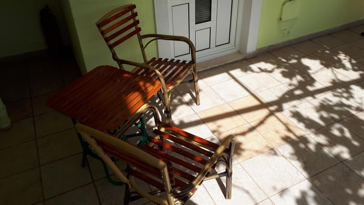 Apartments Simo Petrovac Екстер'єр фото