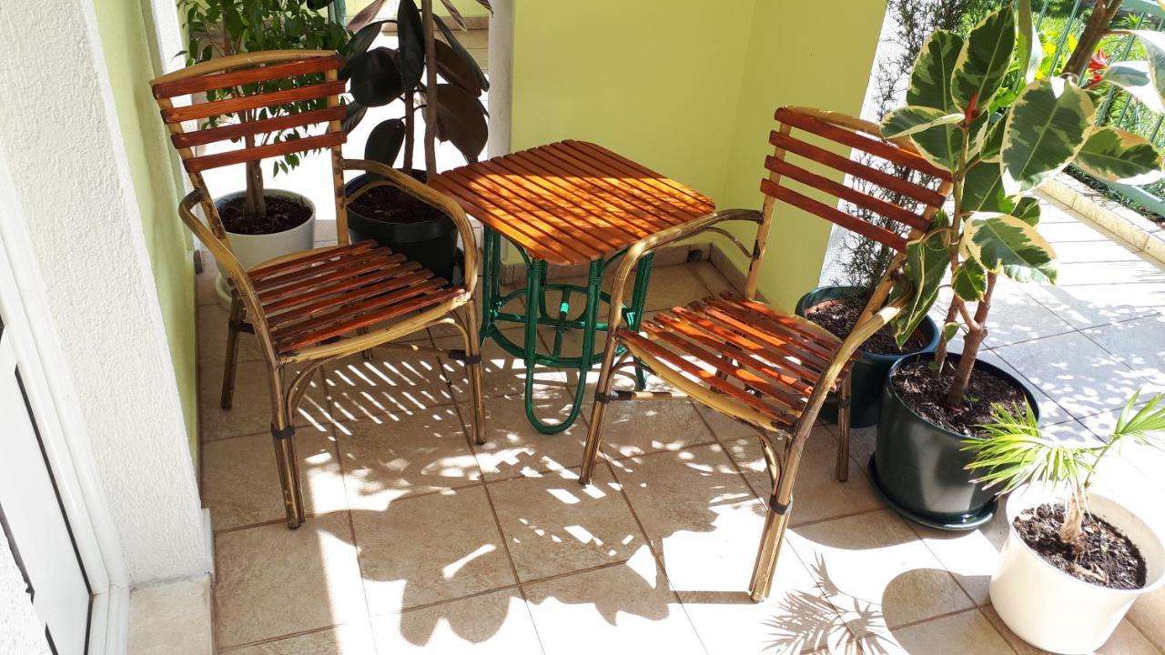 Apartments Simo Petrovac Екстер'єр фото